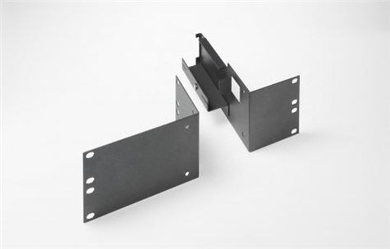 Cambridge Rack mount bracket for the Qt 300 / 600 control module