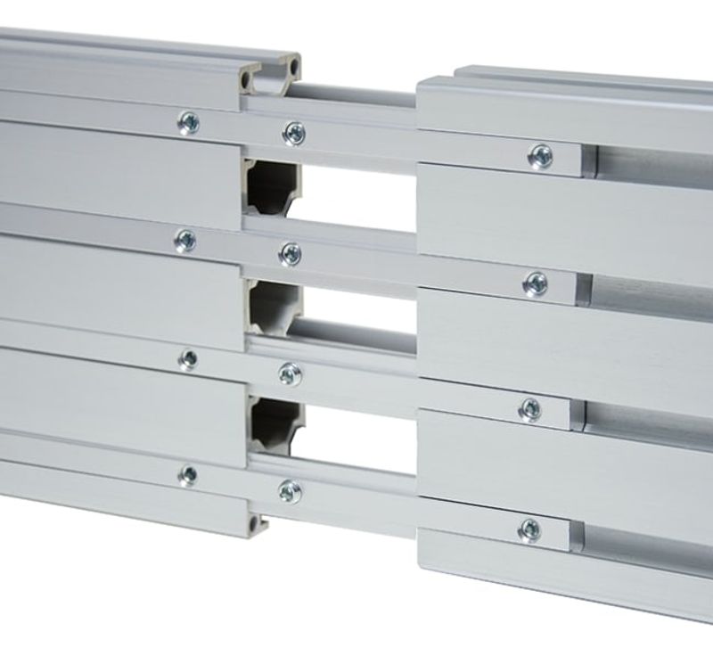 SYSTEM X Horizontal Mounting Bar - 0.7m Sort