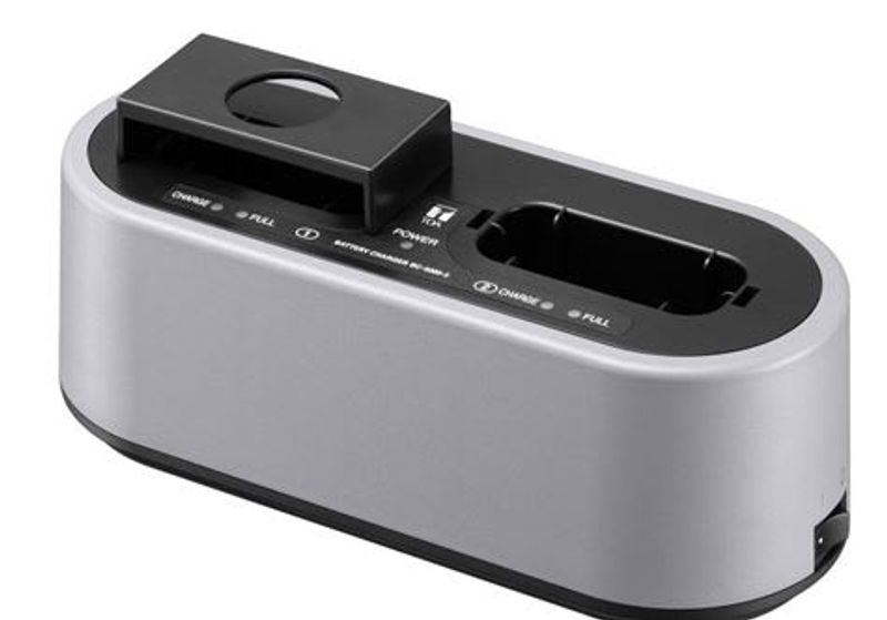 TOA Batterilader for 2x Trådløse mikrofoner WM-5000